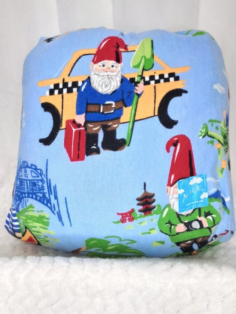 Nick & Nora Whimsical Traveling Gnomes Twin Flannel Sheet Set w/Drawstring Bag